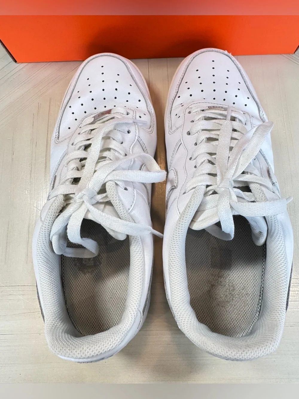 Nike Air Force 1 ’07 Triple White Men’s Size 9 Authentic